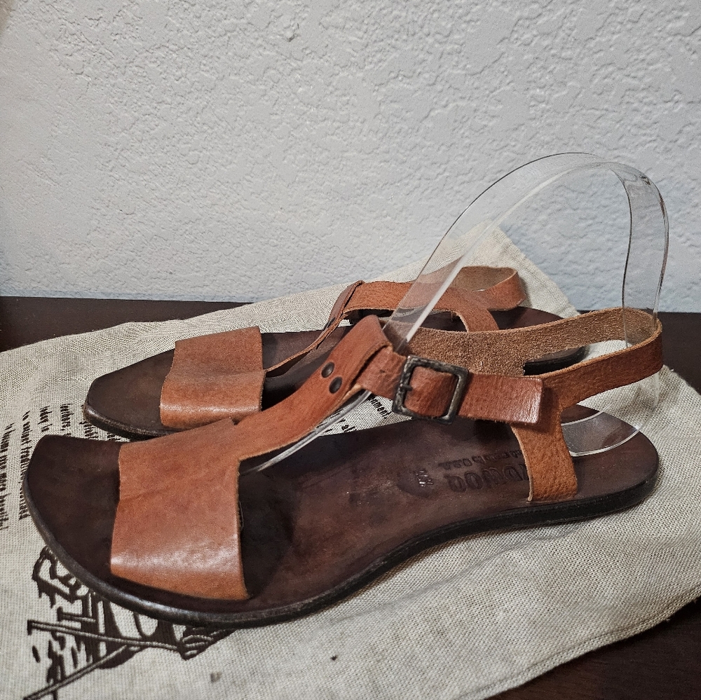 CYDWOQ Leather Sandals